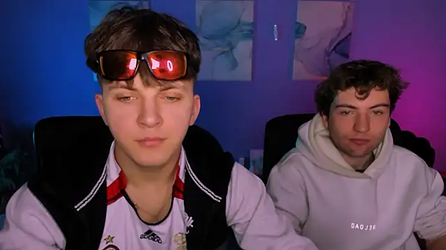 Snapshot of travis_wolf_ chatting on February 2026 10:00:01 AM travis wolf online show from February 2026 10:00:01 AM