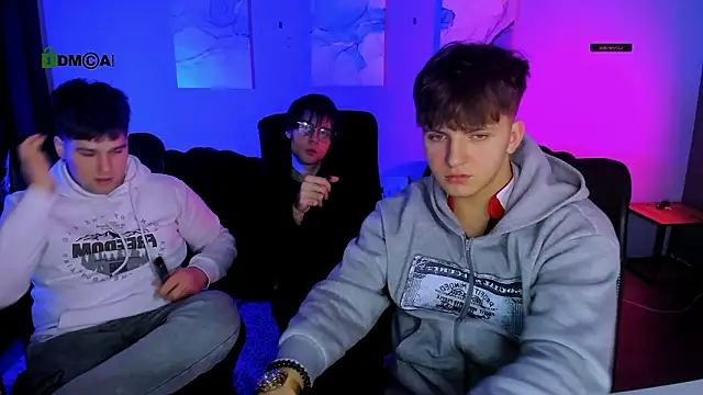 Snapshot of travis_wolf_ chatting on February 2026 09:32:01 AM travis wolf online show from February 2026 09:32:01 AM