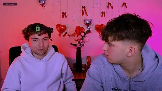 Snapshot of travis_wolf_ chatting on February 2026 09:43:02 AM travis wolf online show from February 2026 09:43:02 AM