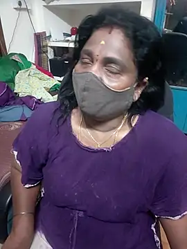 Snapshot of Tamil_Kavitha10 chatting on February 2026 09:24:02 PM Tamil Kavitha10 online show from February 2026 09:24:02 PM