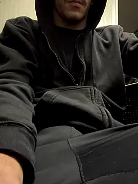 Snapshot of 420boy__ chatting on October 2025 09:27:01 PM 420boy online show from October 2025 09:27:01 PM