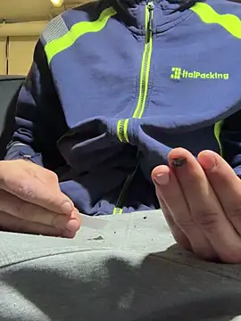 Snapshot of 420boy__ chatting on November 2025 09:14:01 PM 420boy online show from November 2025 09:14:01 PM