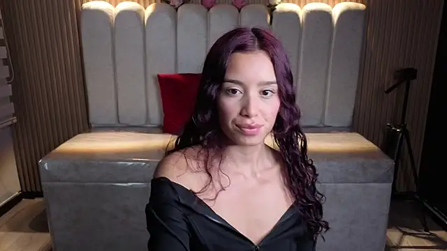  Mia Evans 1 online show from June 2026 08:18:02 PM