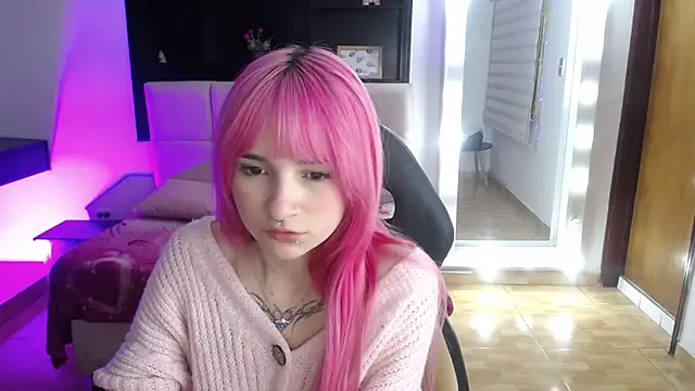  Charlotte Collins  online show from April 2026 03:03:01 PM