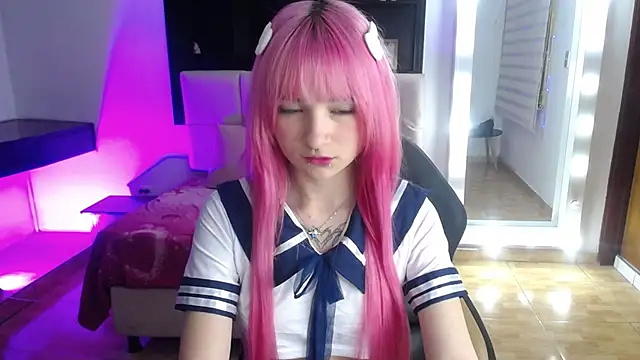  Charlotte Collins  online show from April 2026 02:48:01 PM