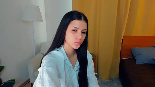 Snapshot of JoCauterucci chatting on November 2025 06:46:01 AM JoCauterucci online show from November 2025 06:46:01 AM