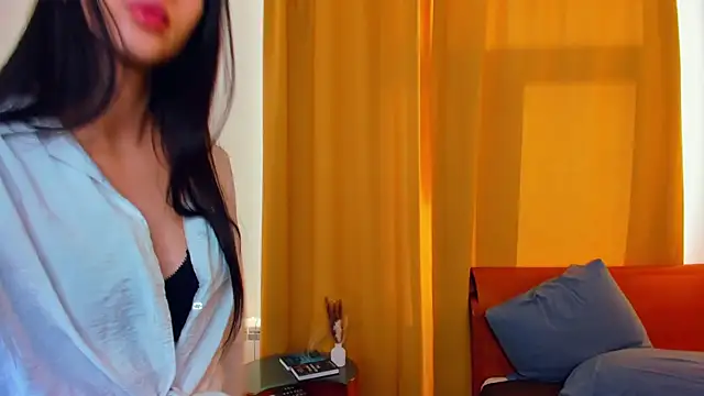 Snapshot of JoCauterucci chatting on November 2025 07:03:02 AM JoCauterucci online show from November 2025 07:03:02 AM