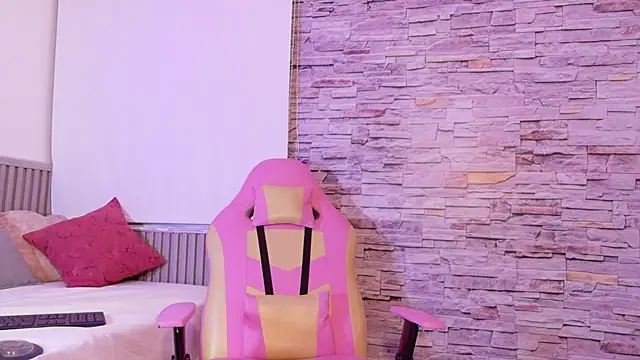 Snapshot of liz_monserrat_1 chatting on November 2025 07:35:01 PM liz monserrat 1 online show from November 2025 07:35:01 PM