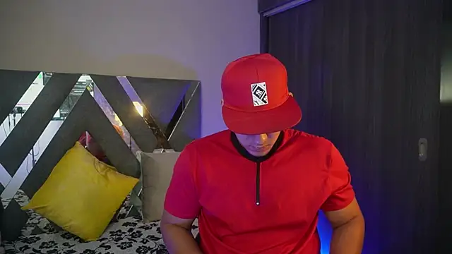 massimo vidal  online show from September 2025 03:01:01 AM