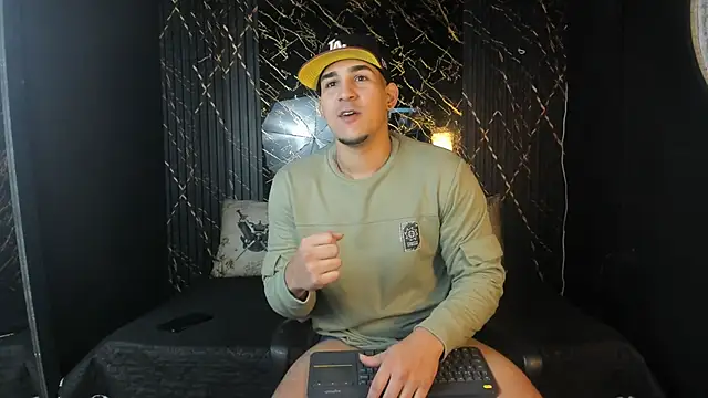 massimo vidal  online show from February 2026 02:03:02 PM