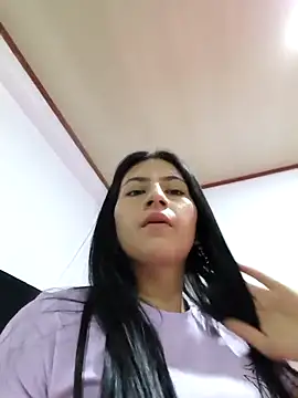 Candy Bloom   online show from September 2025 01:27:01 AM