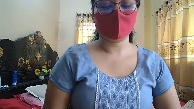 Snapshot of Elena_cruz5 chatting on June 2026 04:35:02 AM Elena cruz5 online show from June 2026 04:35:02 AM