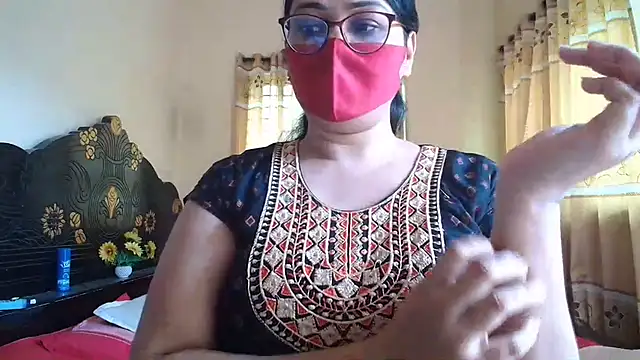 Snapshot of Elena_cruz5 chatting on July 2026 04:07:02 AM Elena cruz5 online show from July 2026 04:07:02 AM