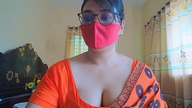 Snapshot of Elena_cruz5 chatting on July 2026 04:51:01 AM Elena cruz5 online show from July 2026 04:51:01 AM