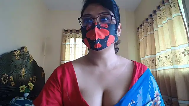 Snapshot of Elena_cruz5 chatting on July 2026 03:32:02 AM Elena cruz5 online show from July 2026 03:32:02 AM