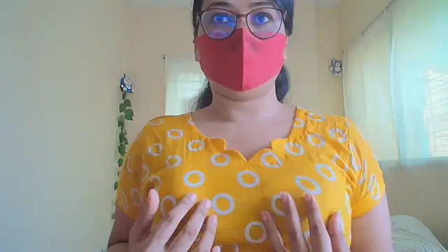 Snapshot of Elena_cruz5 chatting on July 2026 02:43:02 AM Elena cruz5 online show from July 2026 02:43:02 AM