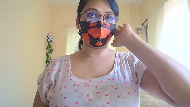 Snapshot of Elena_cruz5 chatting on August 2026 05:28:02 AM Elena cruz5 online show from August 2026 05:28:02 AM