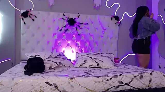 Emma visconti online show from October 2025 12:56:01 PM