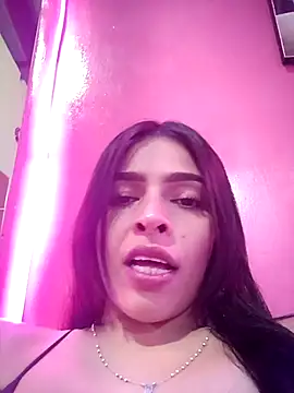 SaraBust online show from September 2025 05:16:01 PM