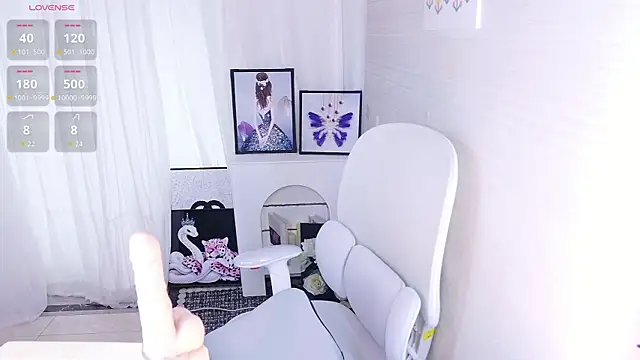 Snapshot of Scarlett-oracle chatting on December 2025 12:31:02 AM Scarlett-oracle online show from December 2025 12:31:02 AM