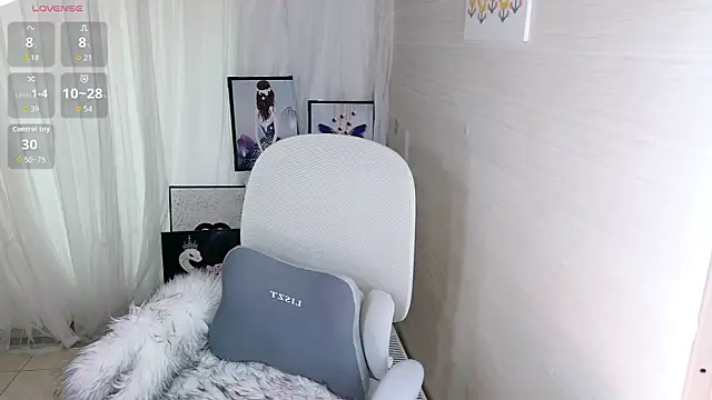 Snapshot of Scarlett-oracle chatting on December 2025 11:10:02 PM Scarlett-oracle online show from December 2025 11:10:02 PM