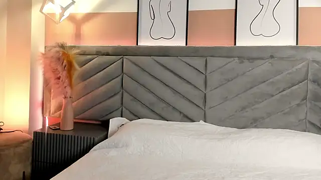 Snapshot of Mia_Valentine_ chatting on September 2025 08:45:01 PM Mia Valentine online show from September 2025 08:45:01 PM