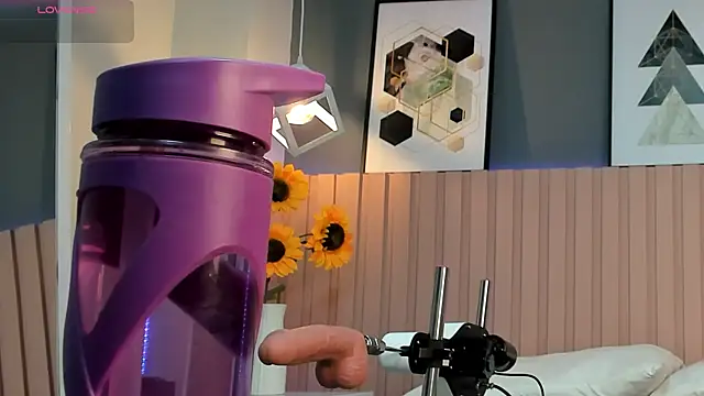 Snapshot of Mia_Valentine_ chatting on November 2025 03:25:01 PM Mia Valentine online show from November 2025 03:25:01 PM