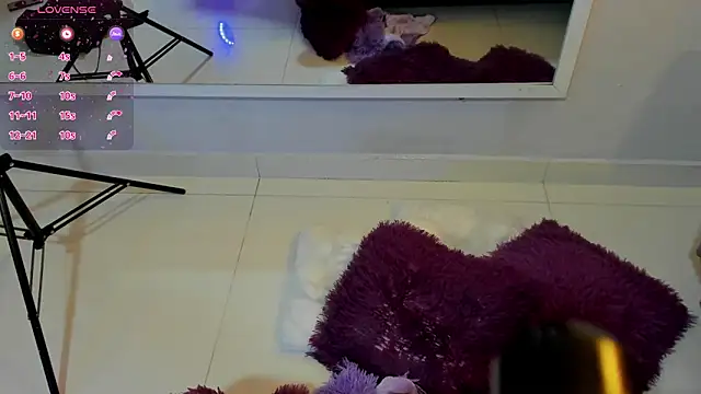 Snapshot of Mia_Valentine_ chatting on February 2026 09:12:02 PM Mia Valentine online show from February 2026 09:12:02 PM