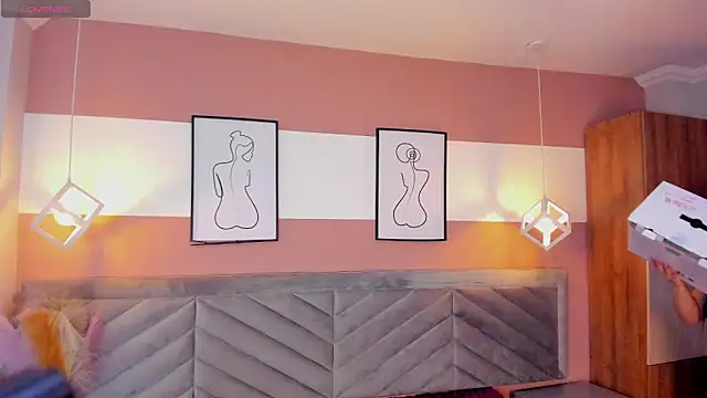 Snapshot of Mia_Valentine_ chatting on February 2026 08:07:01 PM Mia Valentine online show from February 2026 08:07:01 PM