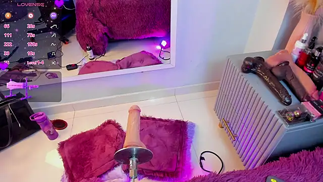 Snapshot of Mia_Valentine_ chatting on February 2026 08:08:02 PM Mia Valentine online show from February 2026 08:08:02 PM