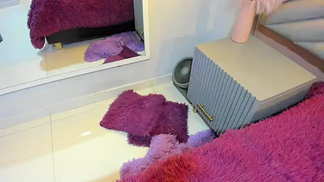 Snapshot of Mia_Valentine_ chatting on March 2026 08:04:01 PM Mia Valentine online show from March 2026 08:04:01 PM