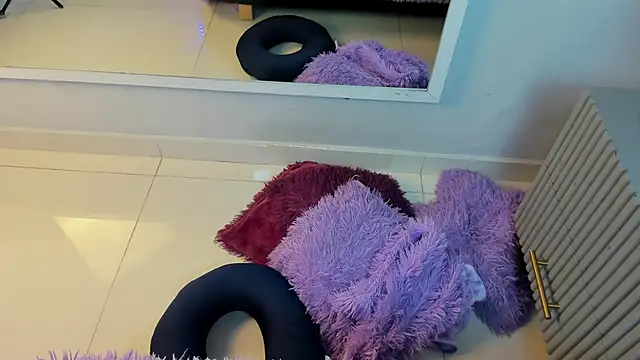 Snapshot of Mia_Valentine_ chatting on April 2026 08:04:01 PM Mia Valentine online show from April 2026 08:04:01 PM