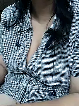 Snapshot of Janvi_-Love chatting on September 2025 05:42:01 AM Janvi -Love online show from September 2025 05:42:01 AM