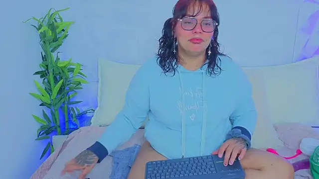 Scarletttttt   online show from September 2025 03:52:02 AM