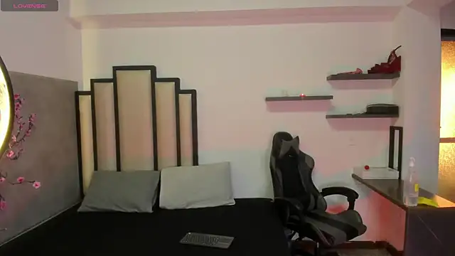 Miaa Rosse online show from February 2026 12:21:01 PM