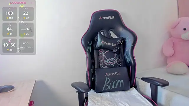 Snapshot of kate_lua chatting on October 2025 01:09:02 PM kate lua online show from October 2025 01:09:02 PM