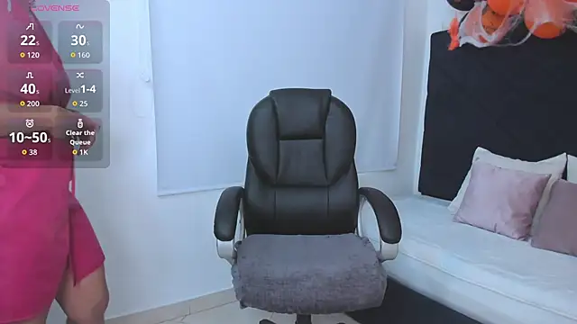 Snapshot of kate_lua chatting on October 2025 12:17:02 PM kate lua online show from October 2025 12:17:02 PM