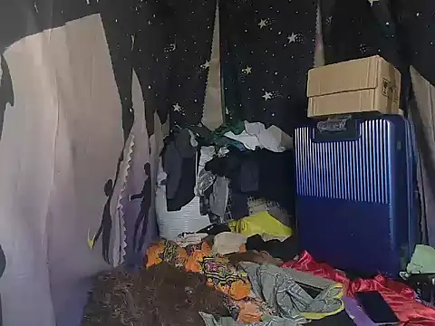 Reynalda26 online show from September 2025 03:49:02 PM