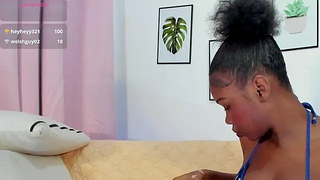 Karol w11 online show from October 2025 07:38:01 PM