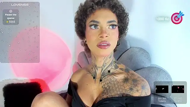 Snapshot of michell_danna chatting on December 2025 02:19:01 AM michell danna online show from December 2025 02:19:01 AM