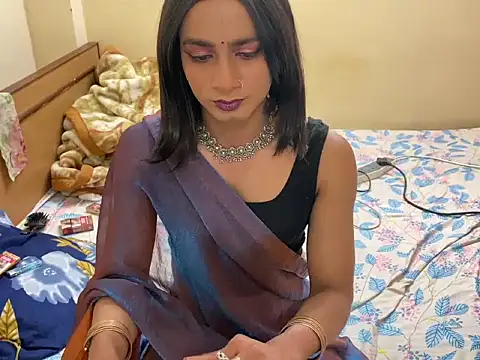 LuvLayla online show from February 2026 08:37:01 PM