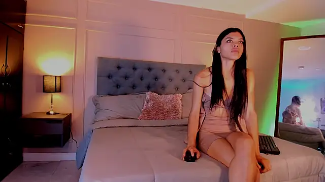 ALICESANDOVAL online show from September 2025 11:25:01 AM