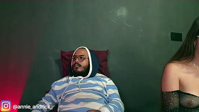 Snapshot of _leda_swan_ chatting on November 2025 12:49:01 PM leda swan online show from November 2025 12:49:01 PM