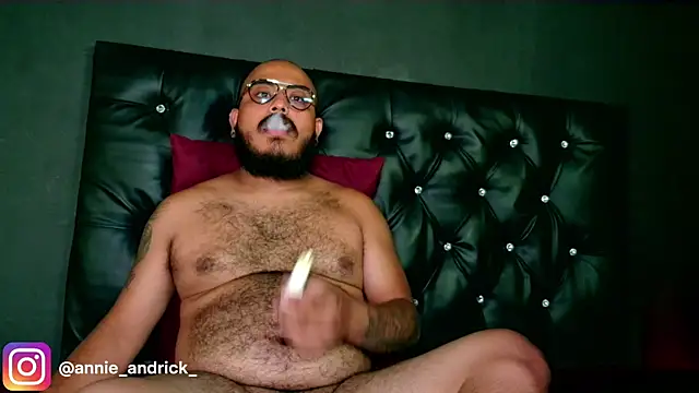  leda swan  online show from December 2025 01:29:02 PM