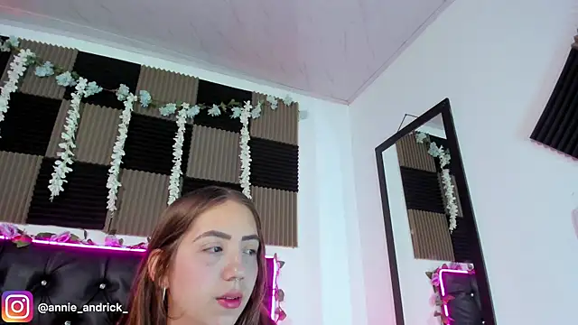  leda swan  online show from May 2026 08:08:02 AM