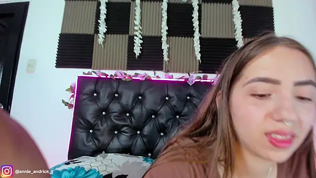  leda swan  online show from May 2026 02:45:01 PM