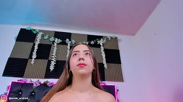  leda swan  online show from June 2026 11:05:01 AM