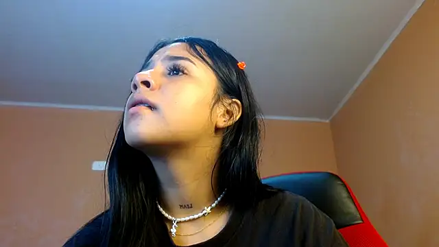 Snapshot of gracewoe chatting on October 2025 11:44:02 AM gracewoe online show from October 2025 11:44:02 AM