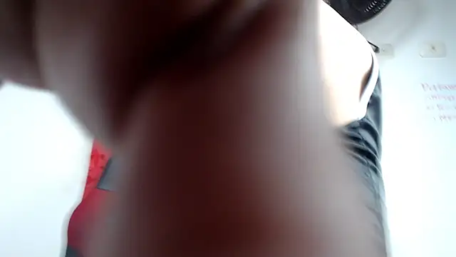 Snapshot of gracewoe chatting on October 2025 03:43:02 AM gracewoe online show from October 2025 03:43:02 AM