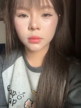 SarahBeii online show from December 2025 03:03:02 AM